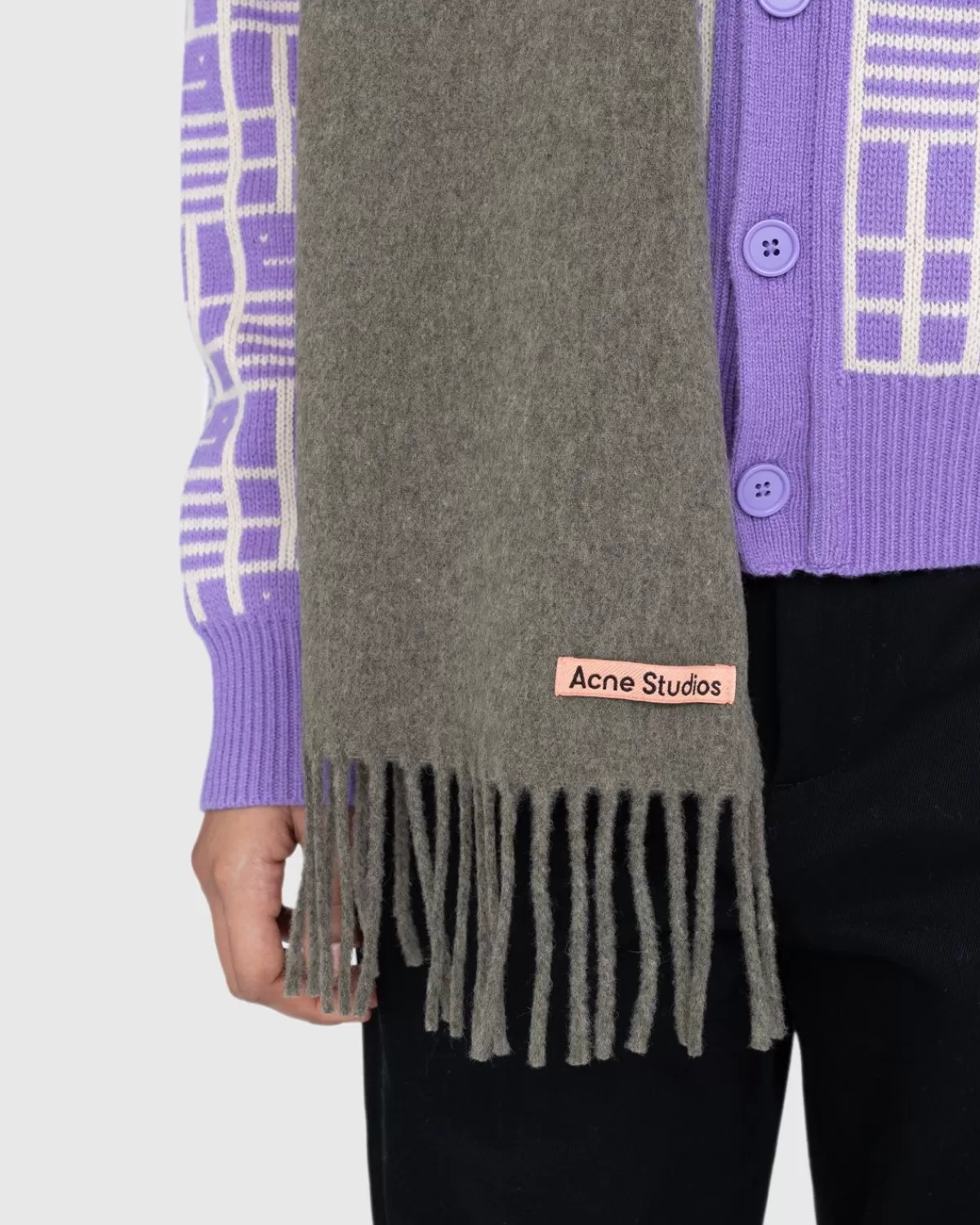 acne_studios_magere_wollen_sjaal_groen_3.webp Acne Studios Magere Wollen Sjaal Groen Best Sale