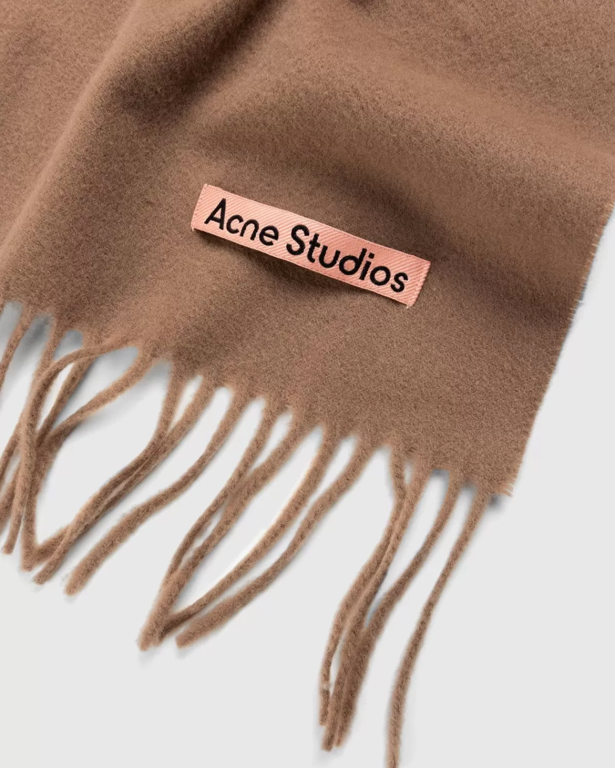 acne_studios_wollen_sjaal_met_franjes_bruin_1.webp Acne Studios Wollen Sjaal Met Franjes Bruin Sale