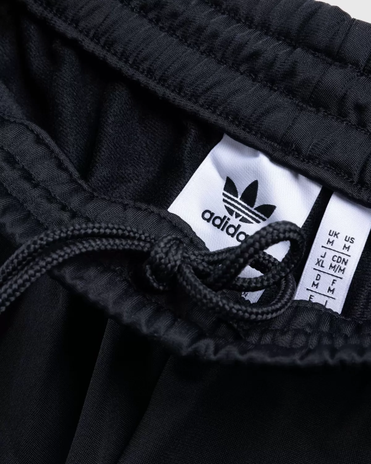 adidas_firebird_trainingsbroek_zwartwit_3.webp Broek^Adidas Firebird Trainingsbroek Zwart/Wit