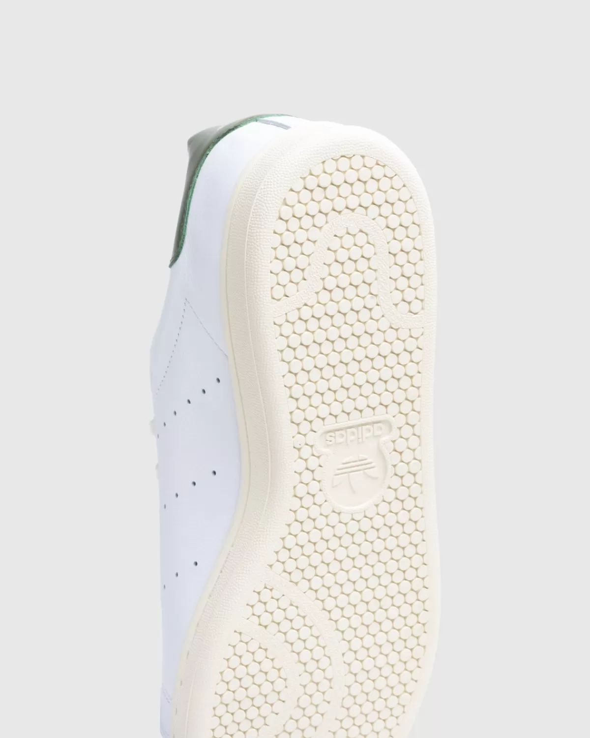 adidas_x_highsnobiety_niet_in_parijs_stan_smith_witgroen_4.webp Adidas X Highsnobiety Niet In Parijs Stan Smith Wit/Groen Cheap
