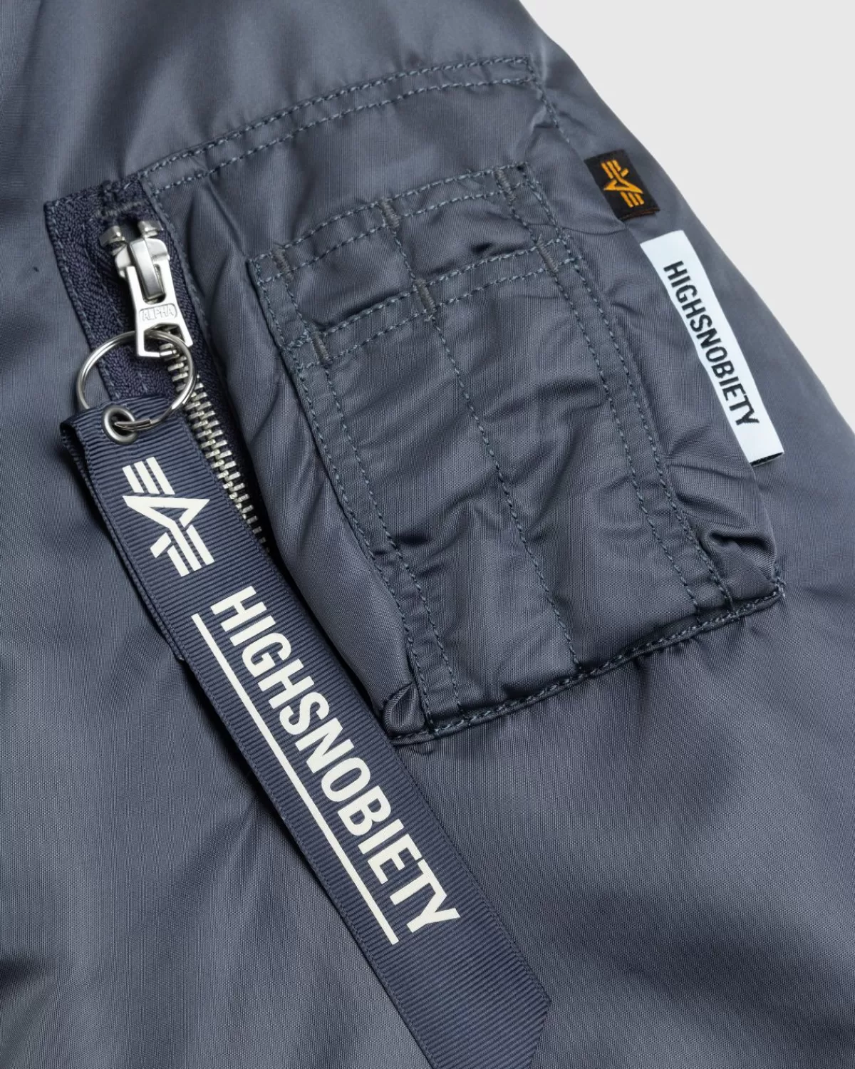 alpha_industries_x_highsnobiety_ma1_bomber_steel_navy_3.webp Bovenkleding^Alpha Industries X Highsnobiety Ma-1 Bomber Steel Navy