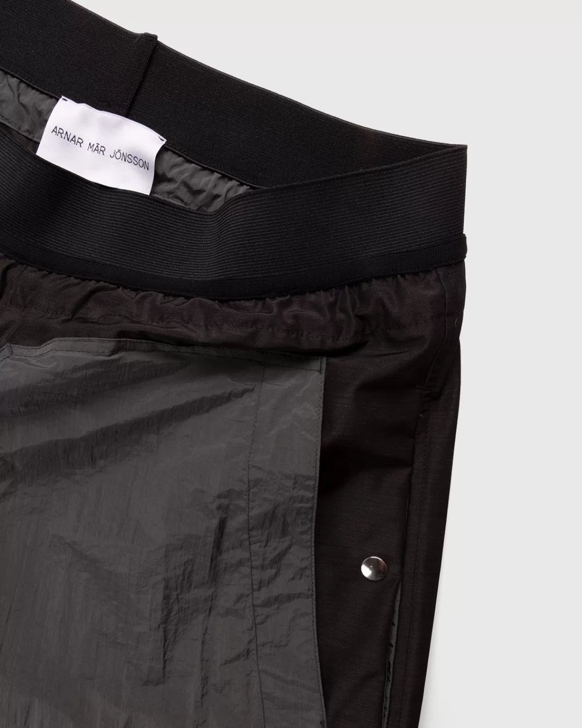 arnar_mar_jonsson_hraun_work_short_houtskool_7.webp Arnar Mar Jonsson Hraun Work Short Houtskool Cheap