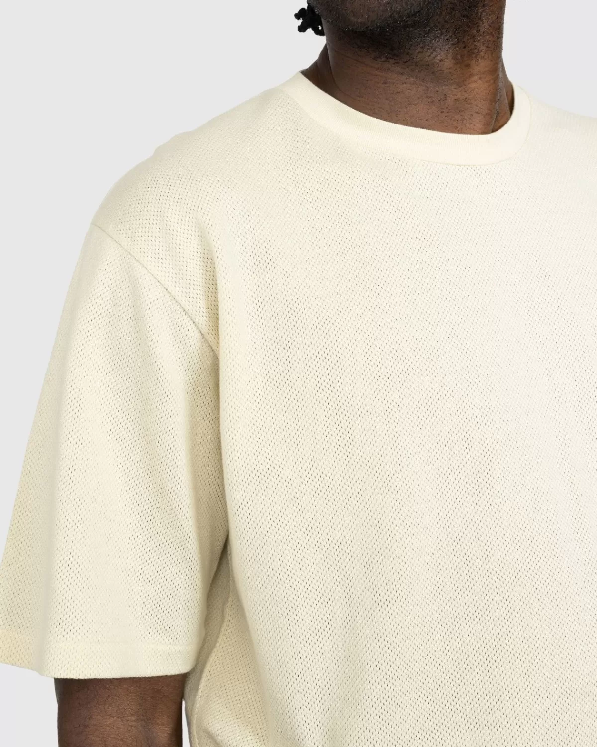 auralee_katoen_mesh_geverfd_tshirt_ivoor_5.webp Auralee Katoen Mesh Geverfd T-Shirt Ivoor Fashion