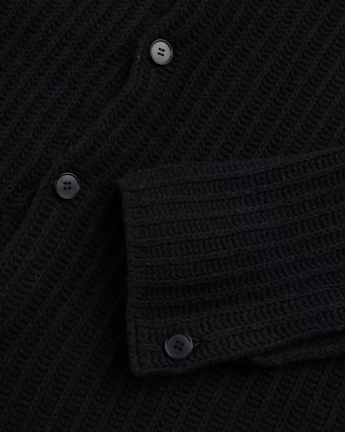 auralee_ribgebreid_overhemd_van_geborstelde_katoenwol_zwart_3.webp Gebreide Kleding^Auralee Ribgebreid Overhemd Van Geborstelde Katoenwol Zwart