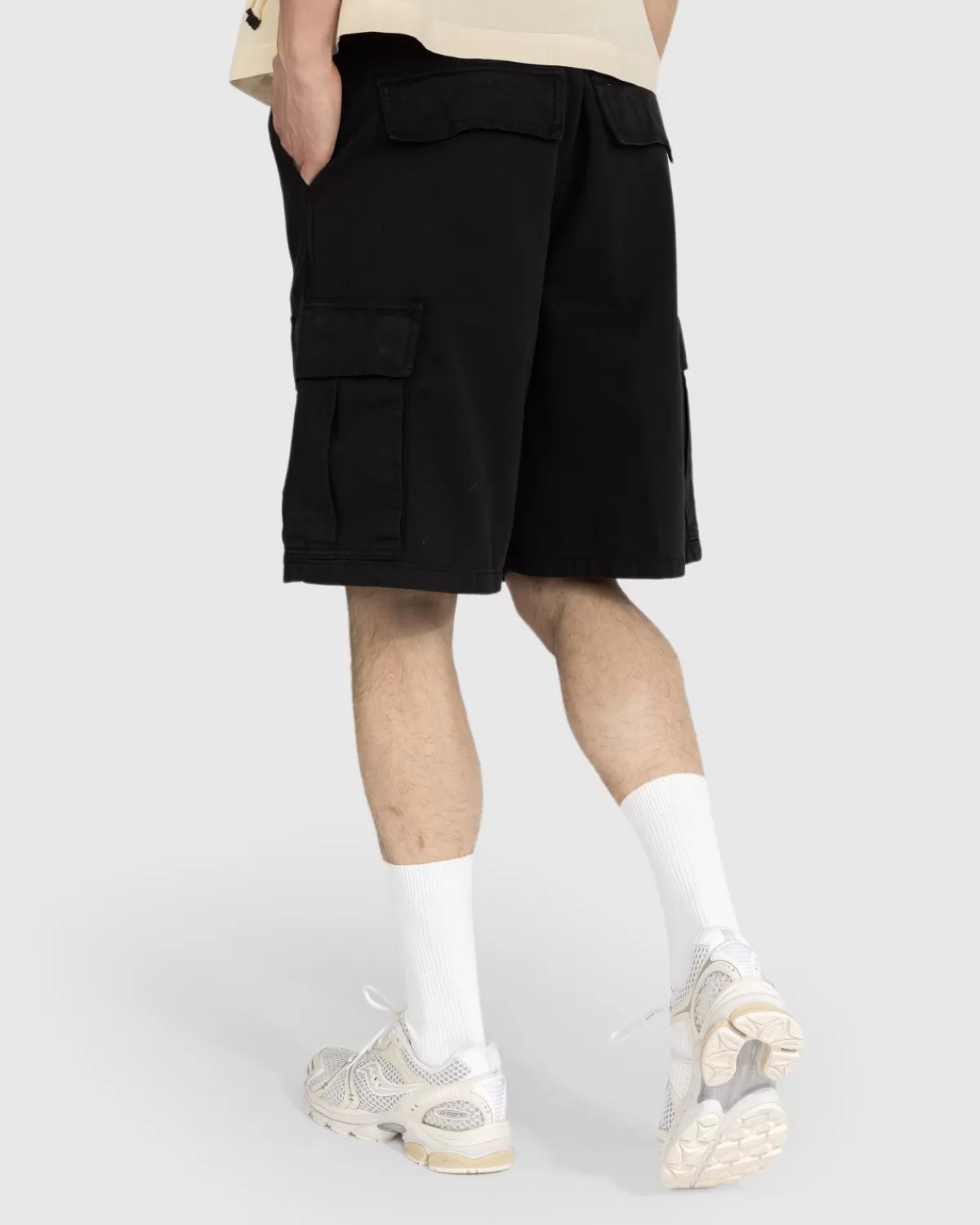 carhartt_wip_cole_cargoshort_zwart_3.webp Korte Broek^Carhartt WIP Cole Cargoshort Zwart