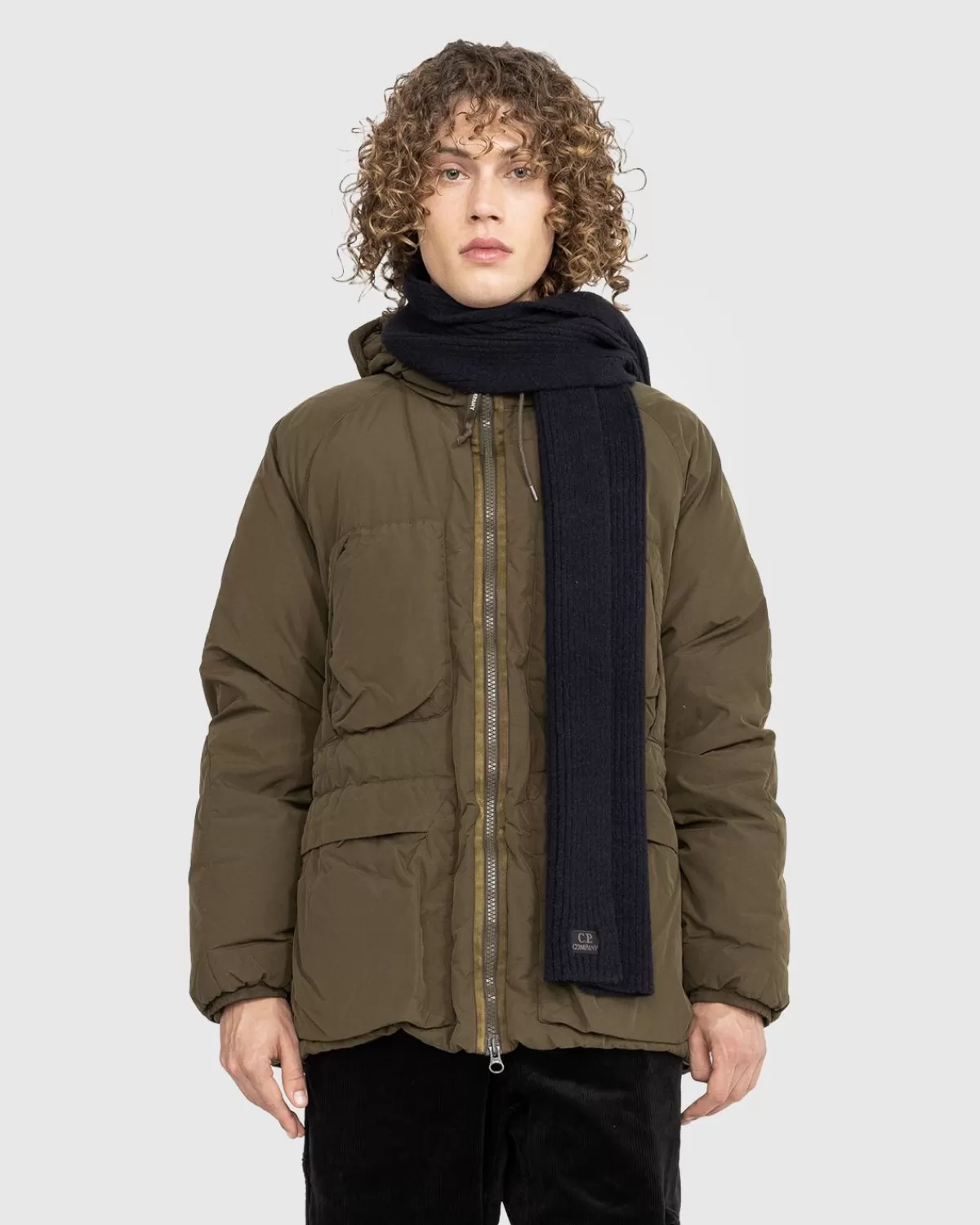 cp_company__geribbelde_sjaal_met_logopatch_zwart_1.webp C.P. Company Cp Company - Geribbelde Sjaal Met Logopatch Zwart New