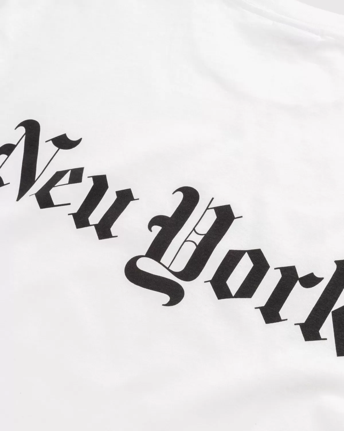 de_new_york_times_x_highsnobiety_tshirt_5.webp The New York Times De New York Times X Highsnobiety T-Shirt Shop