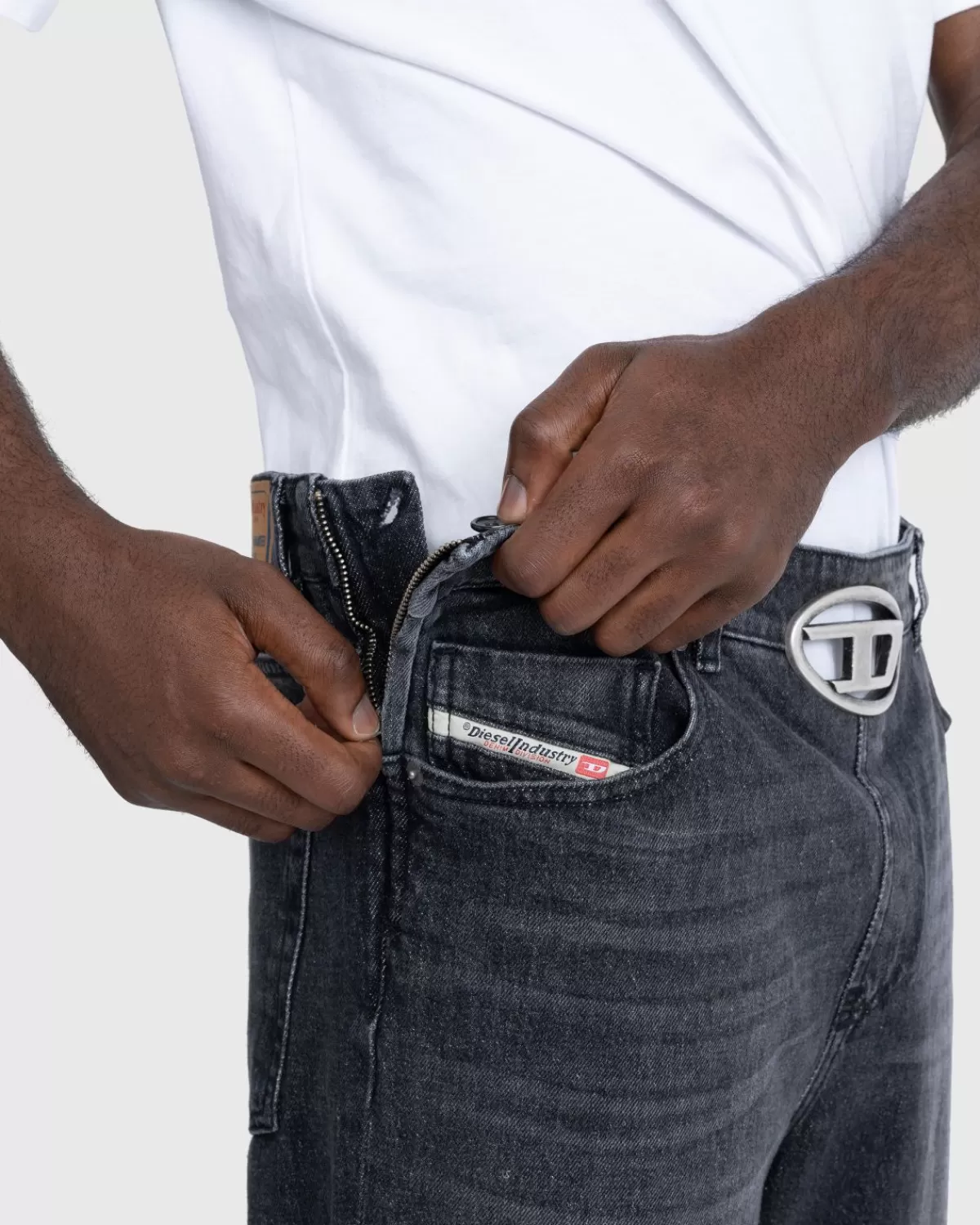 diesel_1955fsc2_jeansgrijs_2.webp Broek^Diesel 1955-Fsc2 Jeansgrijs