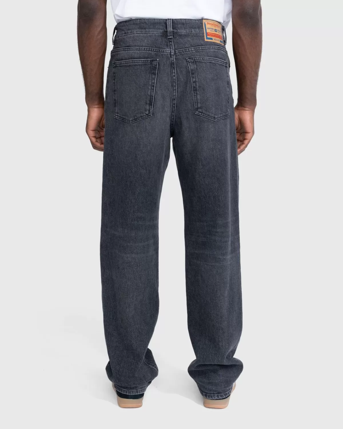 diesel_1955fsc2_jeansgrijs_4.webp Broek^Diesel 1955-Fsc2 Jeansgrijs