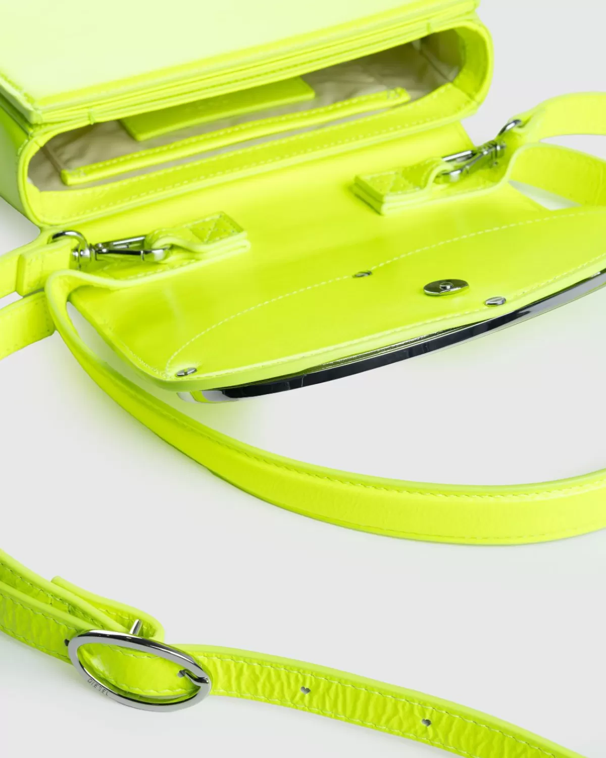 diesel_1dr_schoudertas_geel_5.webp Diesel 1Dr Schoudertas Geel Shop