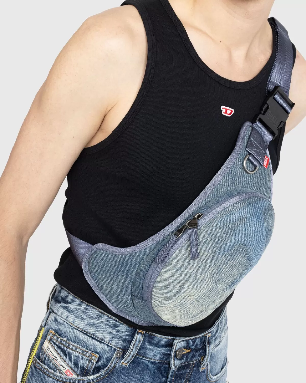 diesel_1drpod_crossbodytas_blauw_3.webp Diesel 1Dr-Pod Crossbodytas Blauw Online