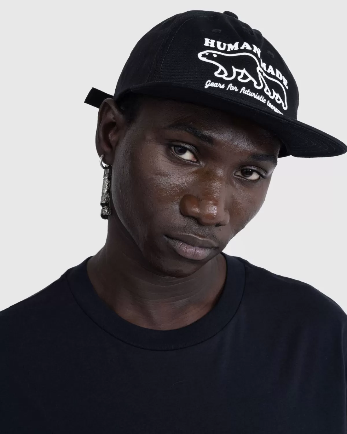 door_de_mens_gemaakt_pet_met_5_panelen_zwart_4.webp Human Made Door De Mens Gemaakt Pet Met 5 Panelen Zwart New