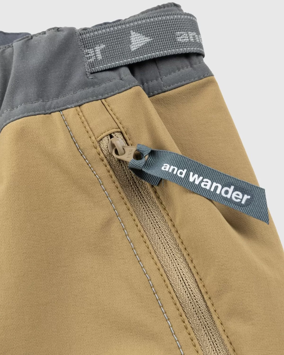 en_wander_trek_shorts_beige_7.webp Korte Broek^And Wander En Wander Trek Shorts Beige