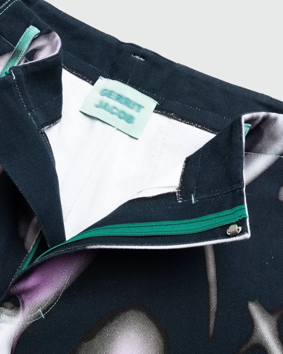 gerrit_jacob_bedrukte_jeans_groen_2.webp Broek^Gerrit Jacob Bedrukte Jeans Groen