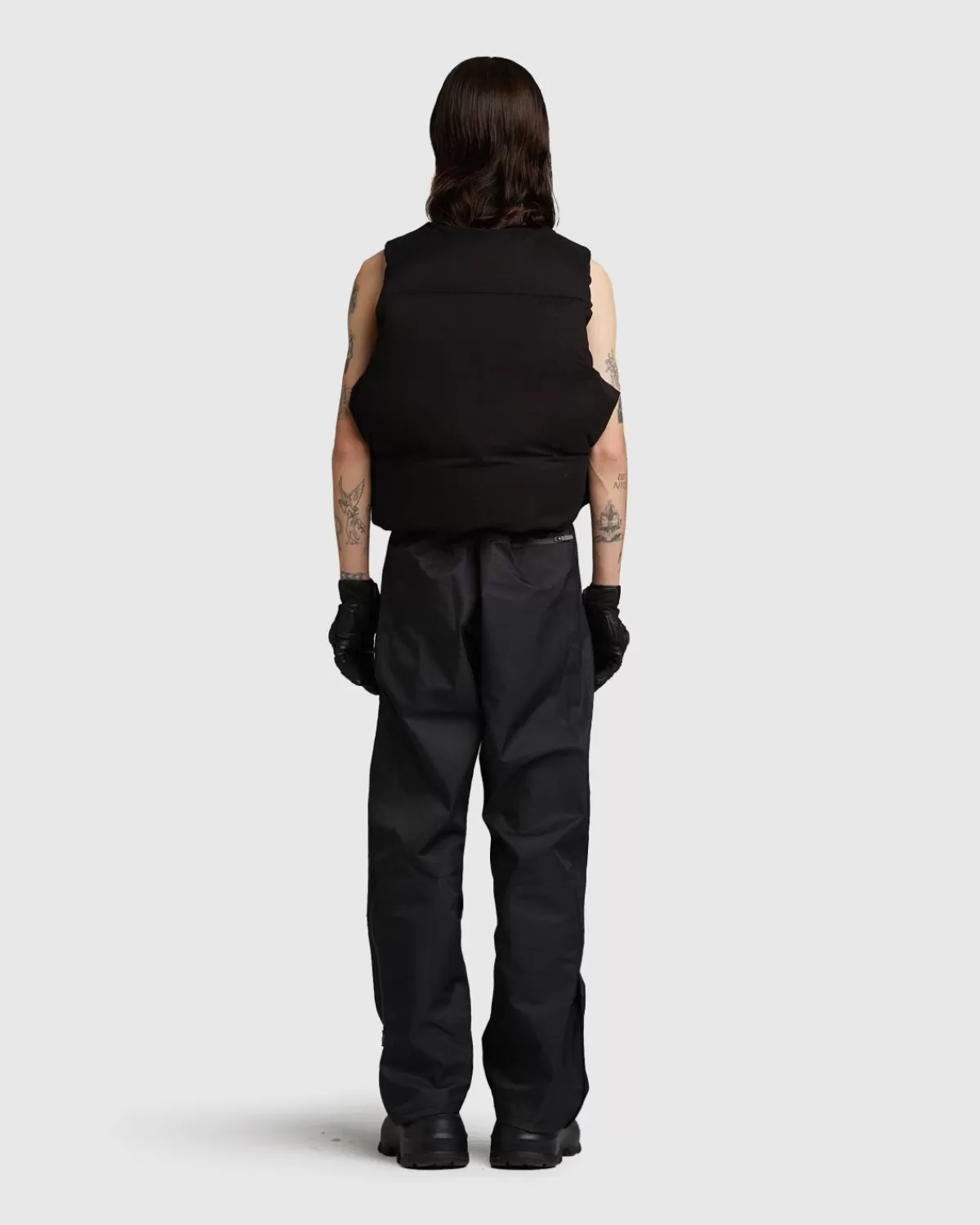 hele_studios_kussenvest_roet_4.webp Bovenkleding^Entire Studios Hele Studio'S Kussenvest Roet