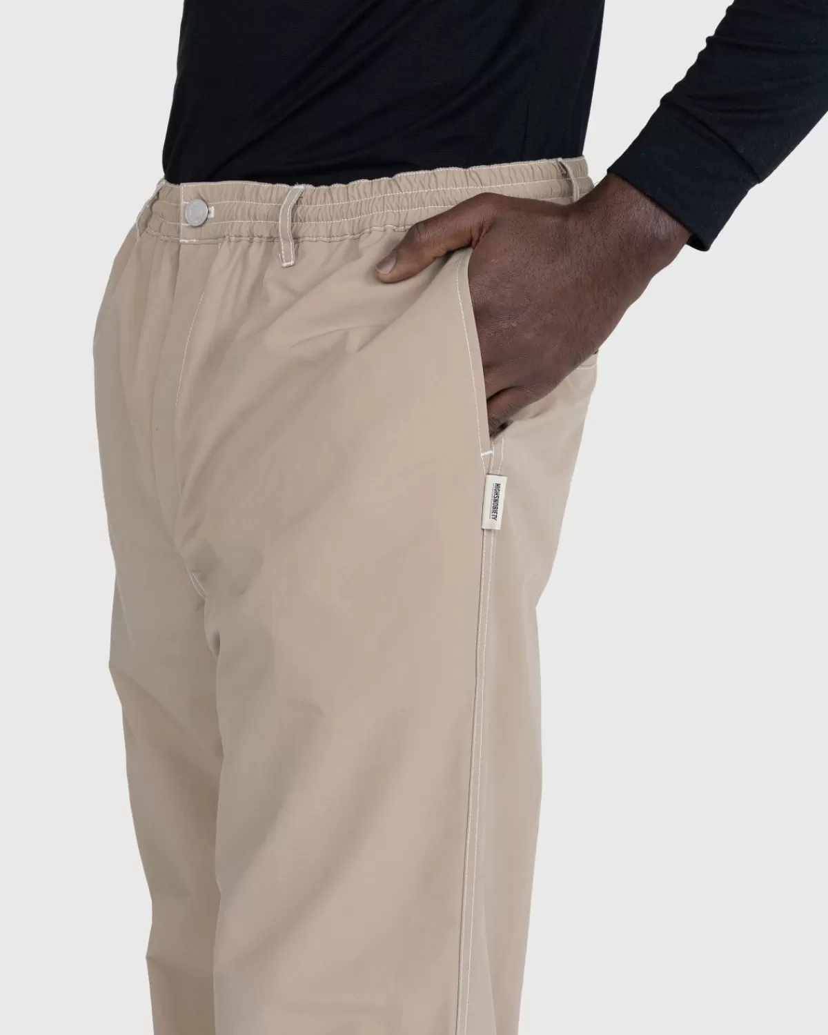 highsnobiety_contraststeekbroek_beige_1.webp Broek^Highsnobiety Contraststeekbroek Beige
