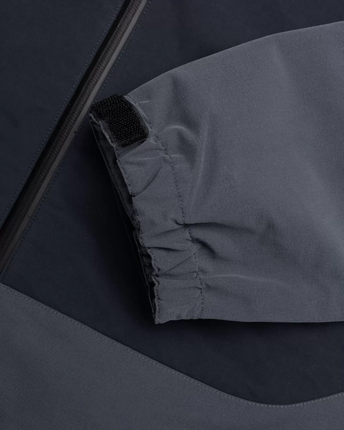 highsnobiety_hs05_3laags_getapet_nylon_jack_zwart_6.webp Bovenkleding^Highsnobiety HS05 3-Laags Getapet Nylon Jack Zwart