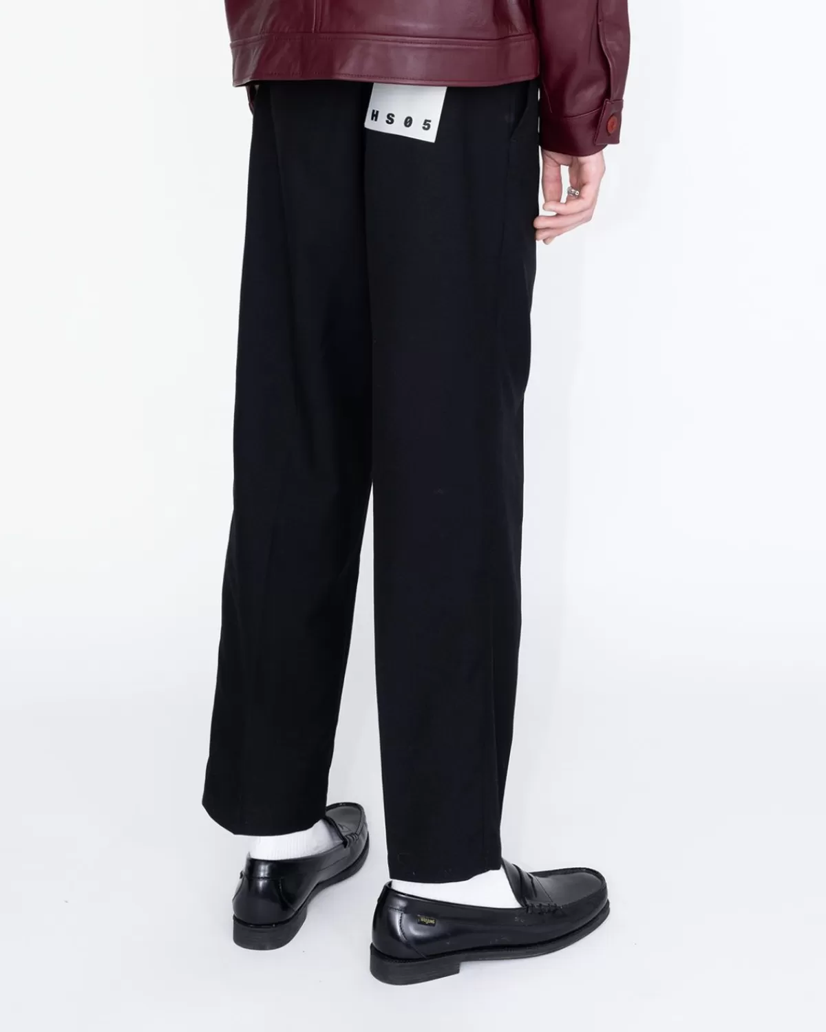 highsnobiety_hs05_wollen_nette_broek_zwart_1.webp Broek^Highsnobiety HS05 Wollen Nette Broek Zwart