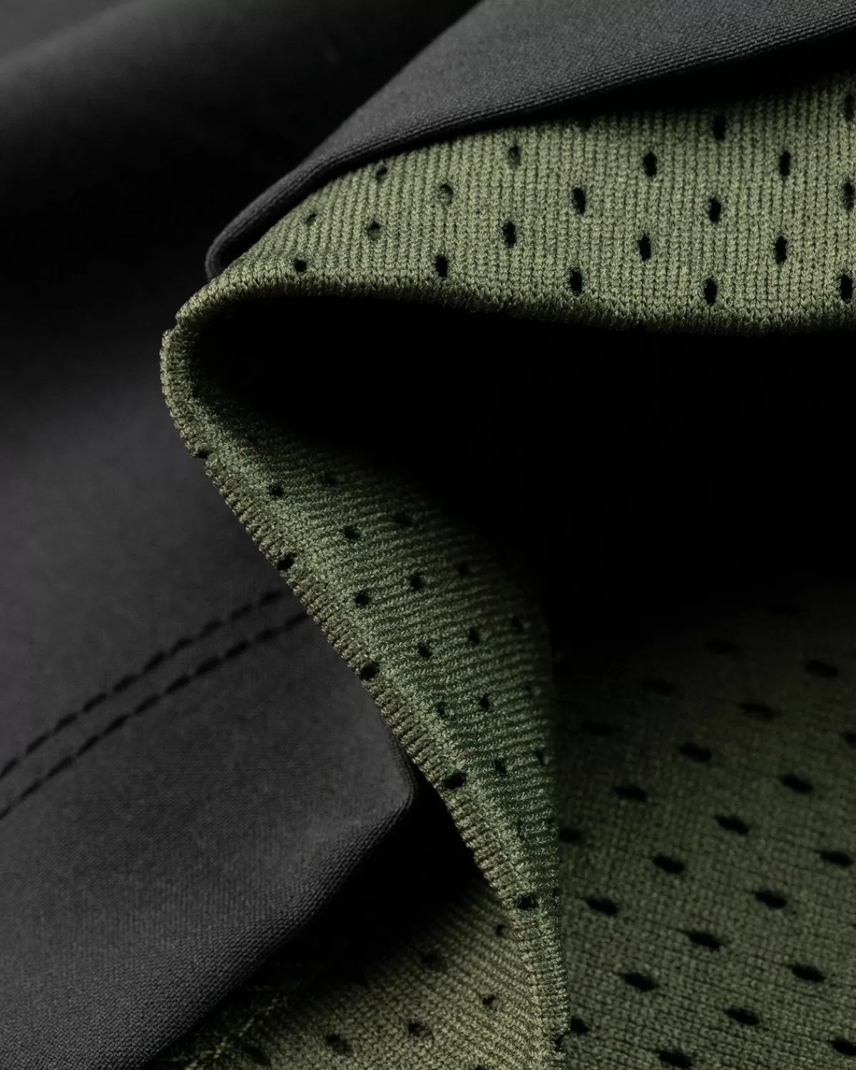 highsnobiety_hs_sports_omkeerbare_mesh_short_zwartkaki_3.webp Highsnobiety Hs Sports Omkeerbare Mesh Short Zwart/Kaki Best