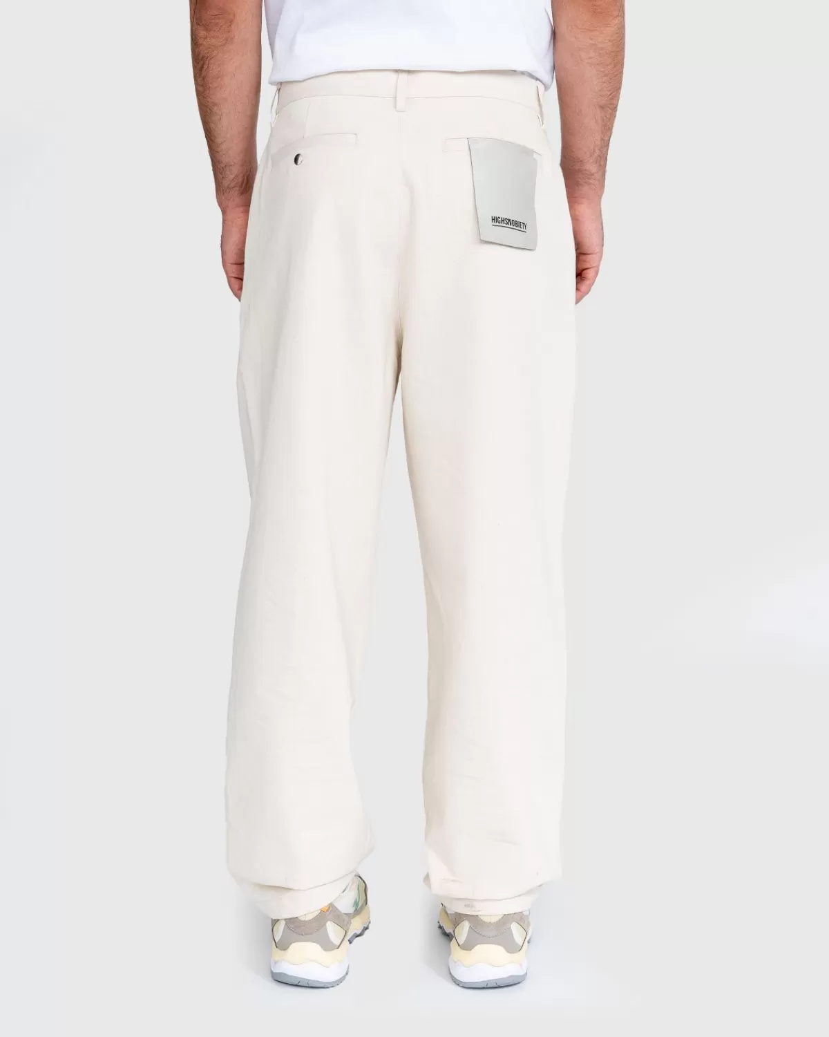 highsnobiety_katoenen_boorbroek_naturel_1.webp Broek^Highsnobiety Katoenen Boorbroek Naturel