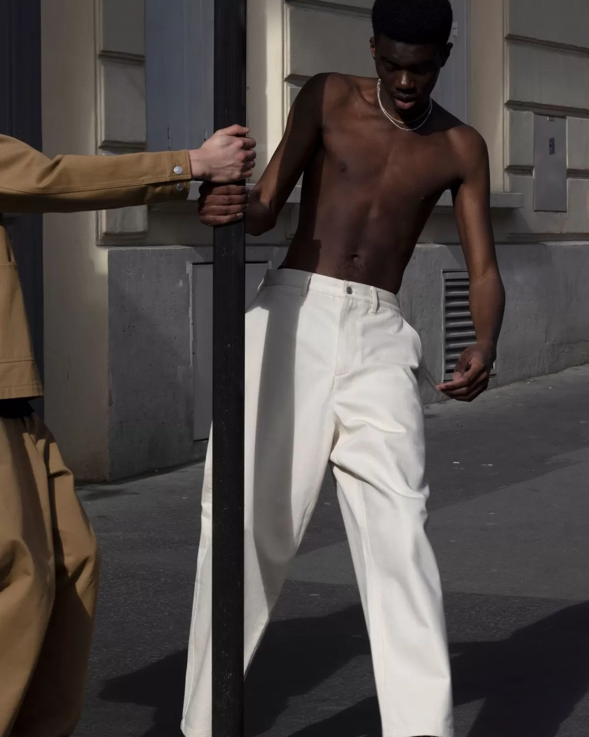 highsnobiety_katoenen_drill_chore_jack_bruin_8.webp Bovenkleding^Highsnobiety Katoenen Drill Chore Jack Bruin