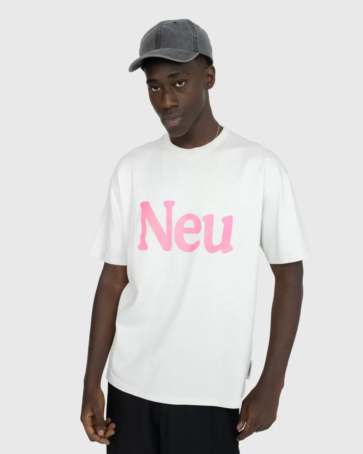highsnobiety_neu_york_tshirt_wit_1.webp Highsnobiety Neu York T-Shirt Wit Flash Sale