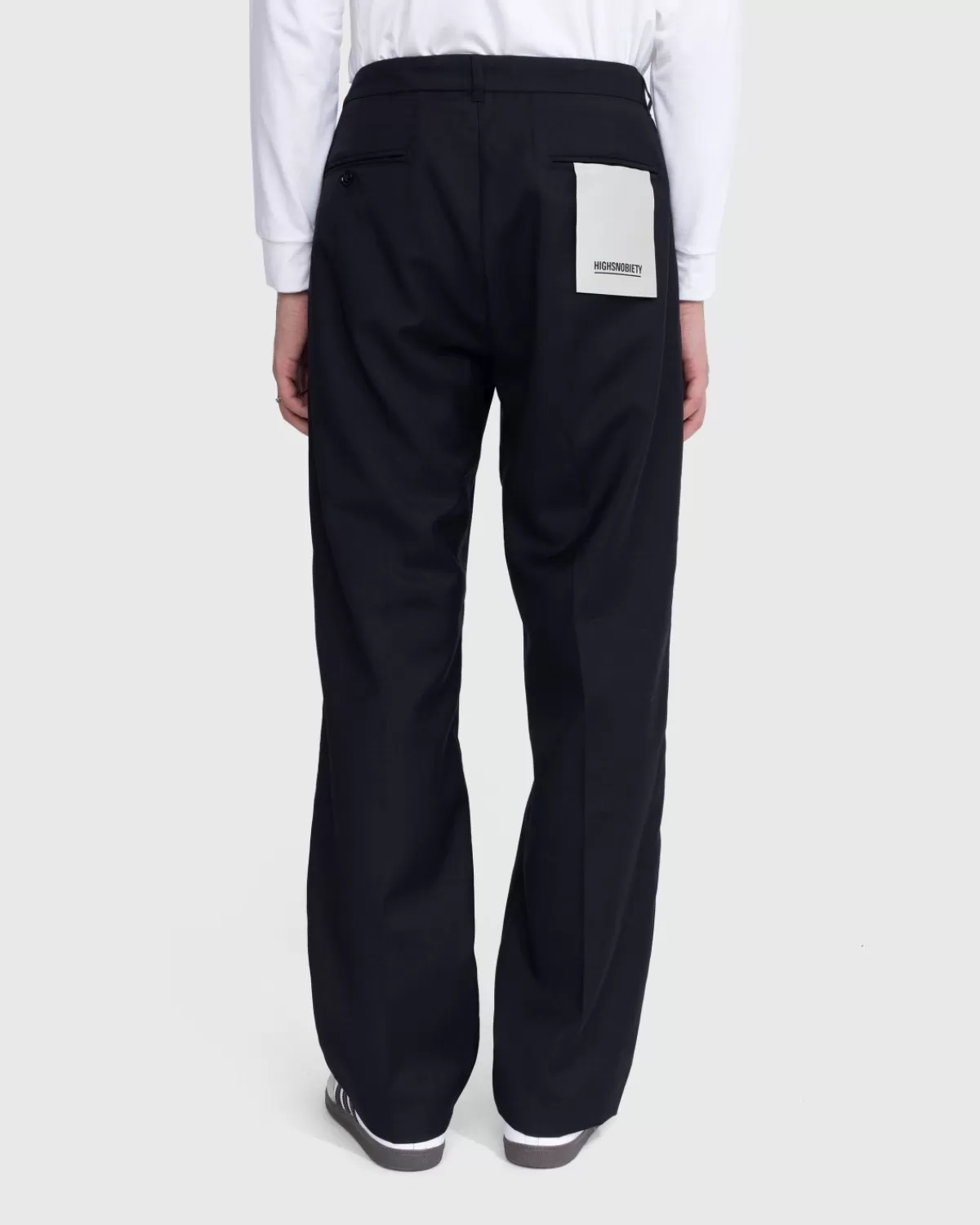 highsnobiety_tropische_wollen_pakbroek_zwart_6.webp Broek^Highsnobiety Tropische Wollen Pakbroek Zwart