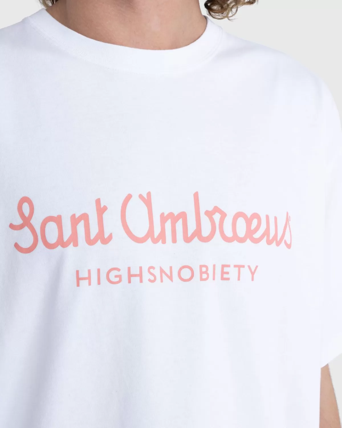 highsnobiety_x_sant_ambroeus_tshirt_wit_1.webp Highsnobiety X Sant Ambroeus T-Shirt Wit Online