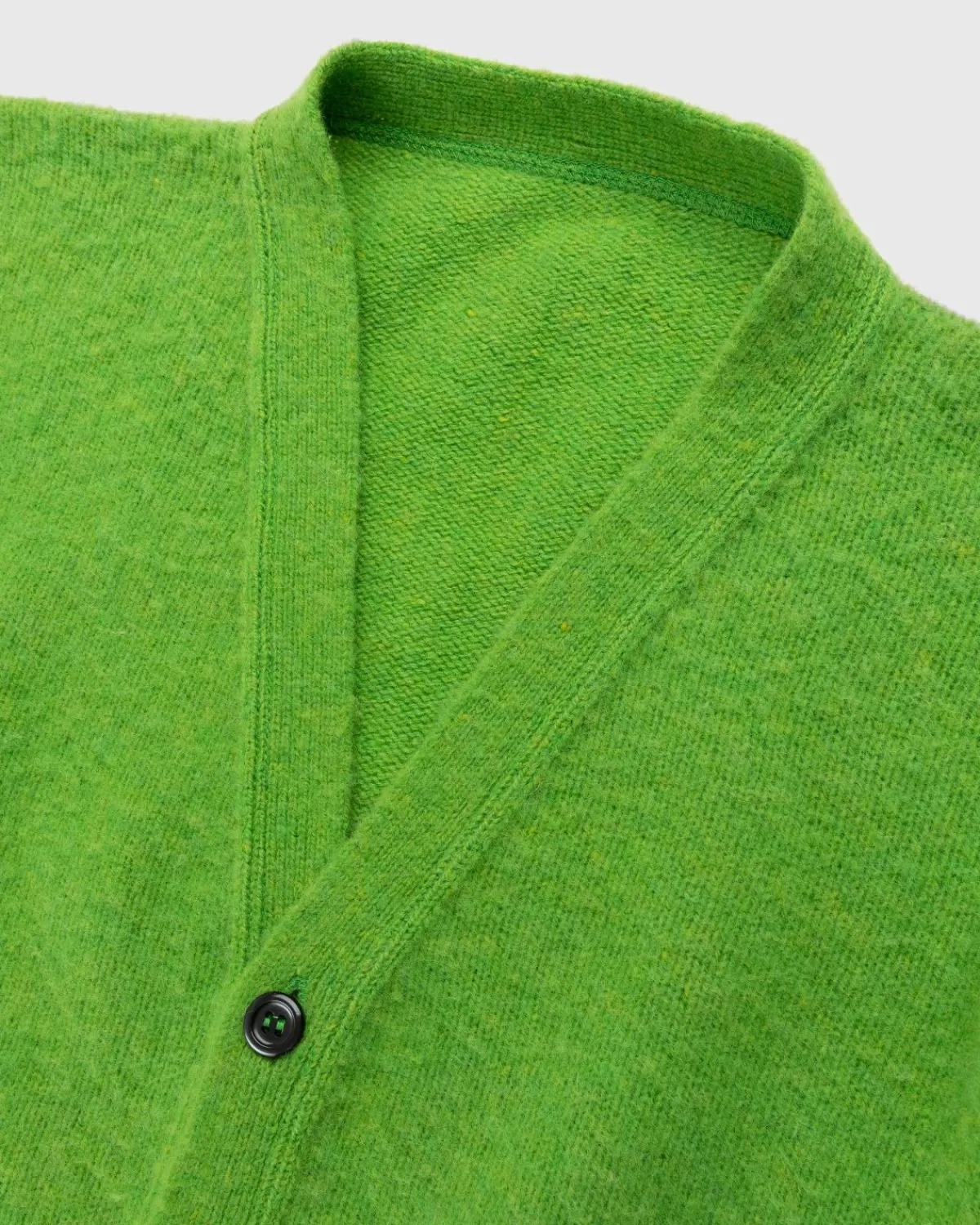 j_press_x_highsnobiety_shaggy_hondenvest_groen_5.webp Gebreide Kleding^J. Press X Highsnobiety Shaggy Hondenvest Groen