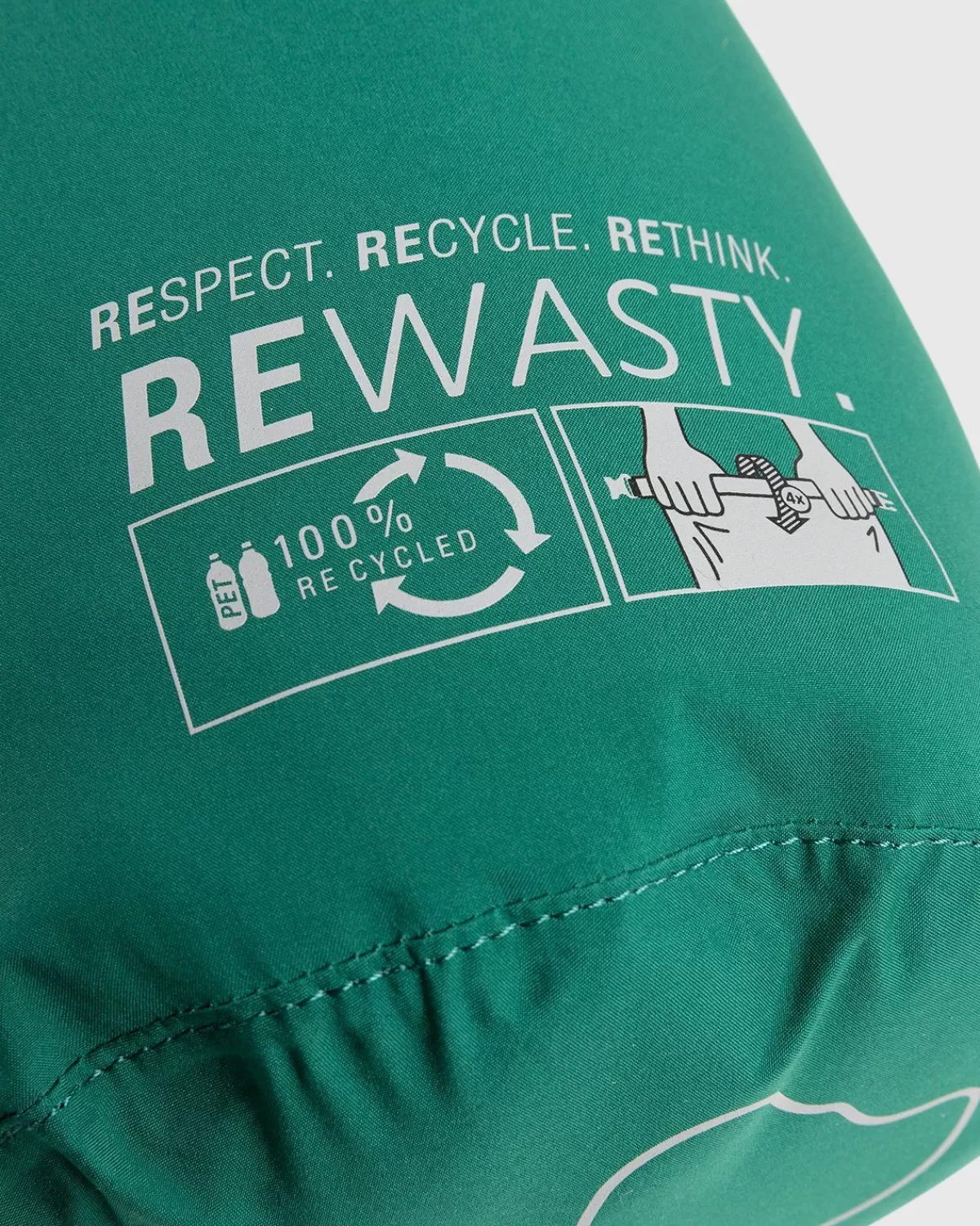 jack_wolfskin_x_highsnobiety_hs_sports_roll_sack_pine_tree_6.webp Jack Wolfskin X Highsnobiety Hs Sports Roll Sack Pine Tree Flash Sale