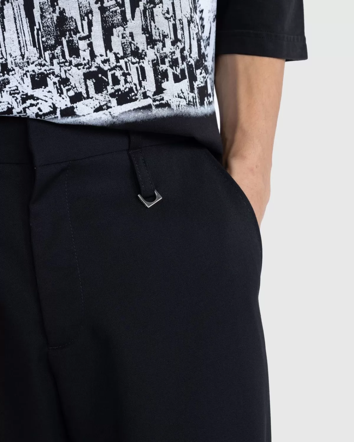 jacquemus_le_pantalon_piccinni_zwart_3.webp Broek^JACQUEMUS Le Pantalon Piccinni Zwart