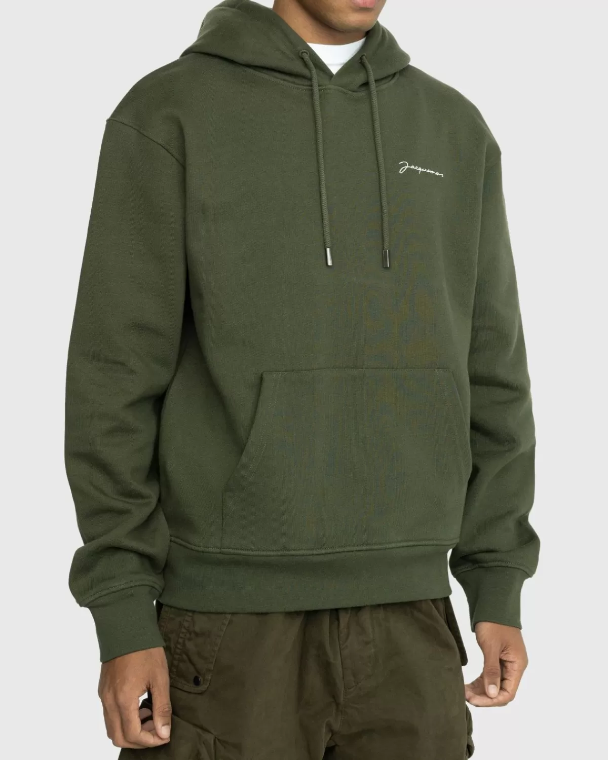 jacquemus_le_sweatshirt_brode_kaki_2.webp JACQUEMUS Le Sweatshirt Brode Kaki Hot