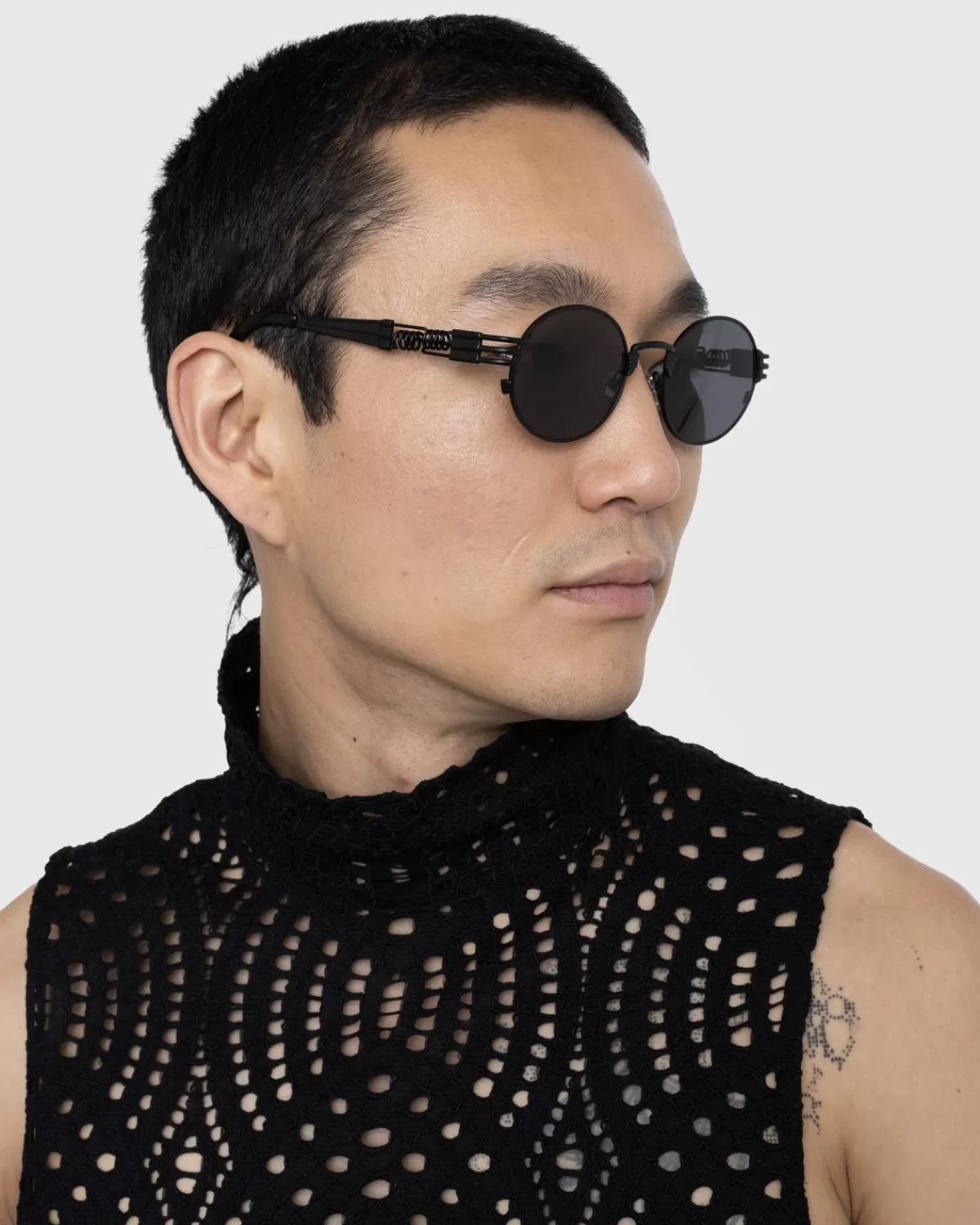 jean_paul_gaultier_x_burna_boy_566106_dubbele_resortzonnebril_zwart_2.webp Jean Paul Gaultier X Burna Boy 56-6106 Dubbele Resort-Zonnebril Zwart Cheap