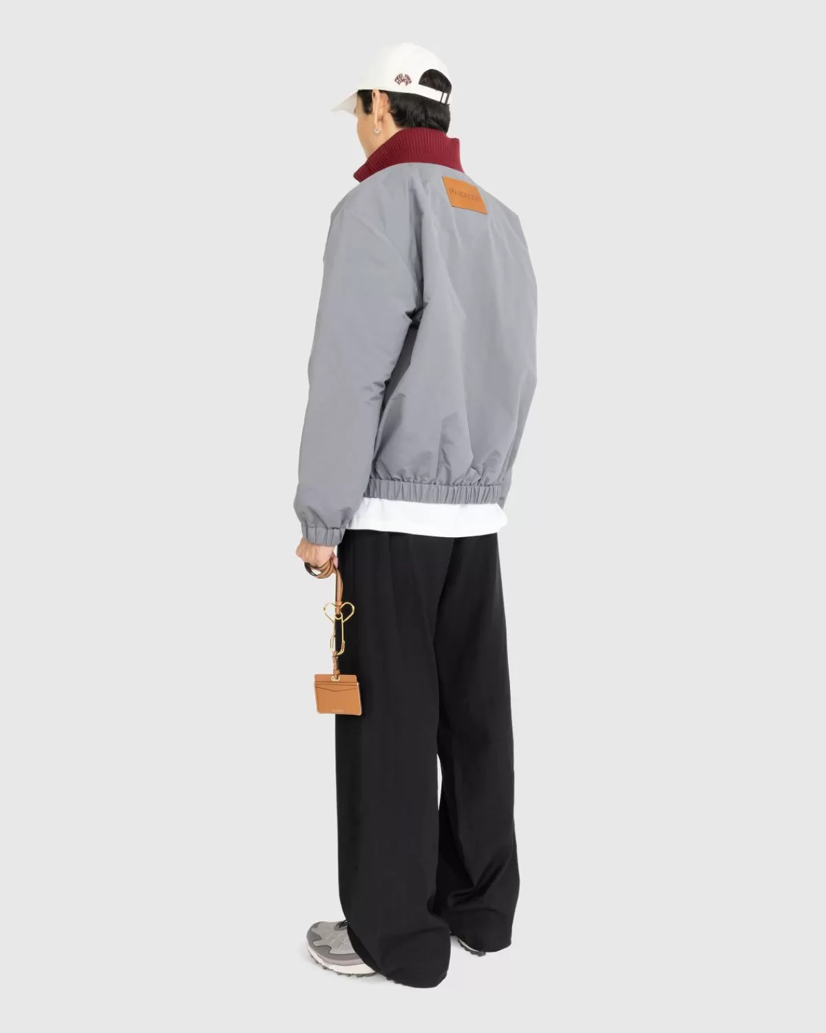 jw_anderson__contrasterende_blouson_met_ritssluiting_aan_de_voorkant_grijs_6.webp Bovenkleding^J.W. Anderson Jw Anderson - Contrasterende Blouson Met Ritssluiting Aan De Voorkant Grijs