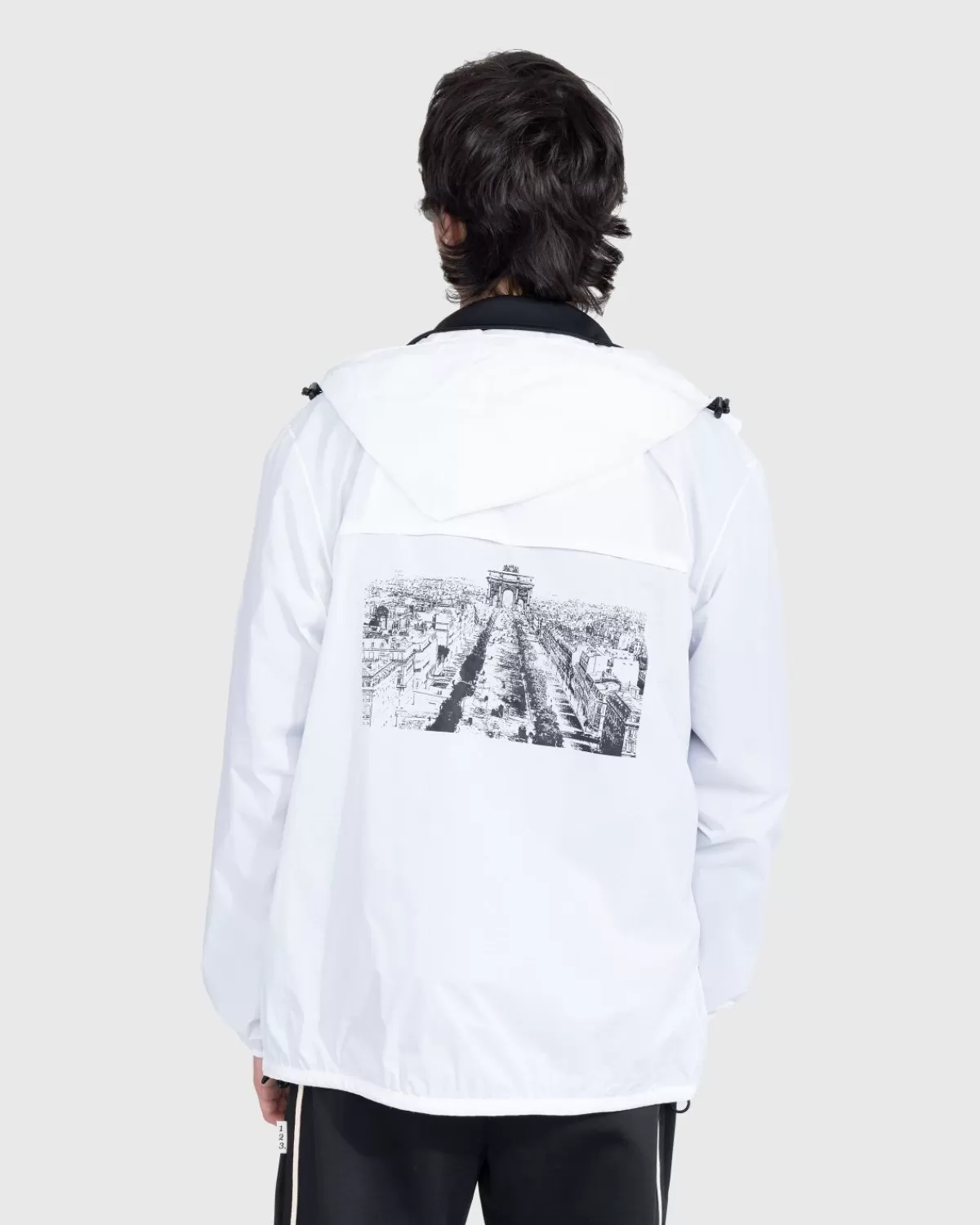kway_x_highsnobiety_le_vrai_30_claude_wit_2.webp Bovenkleding^K-Way X Highsnobiety Le Vrai 3.0 Claude Wit