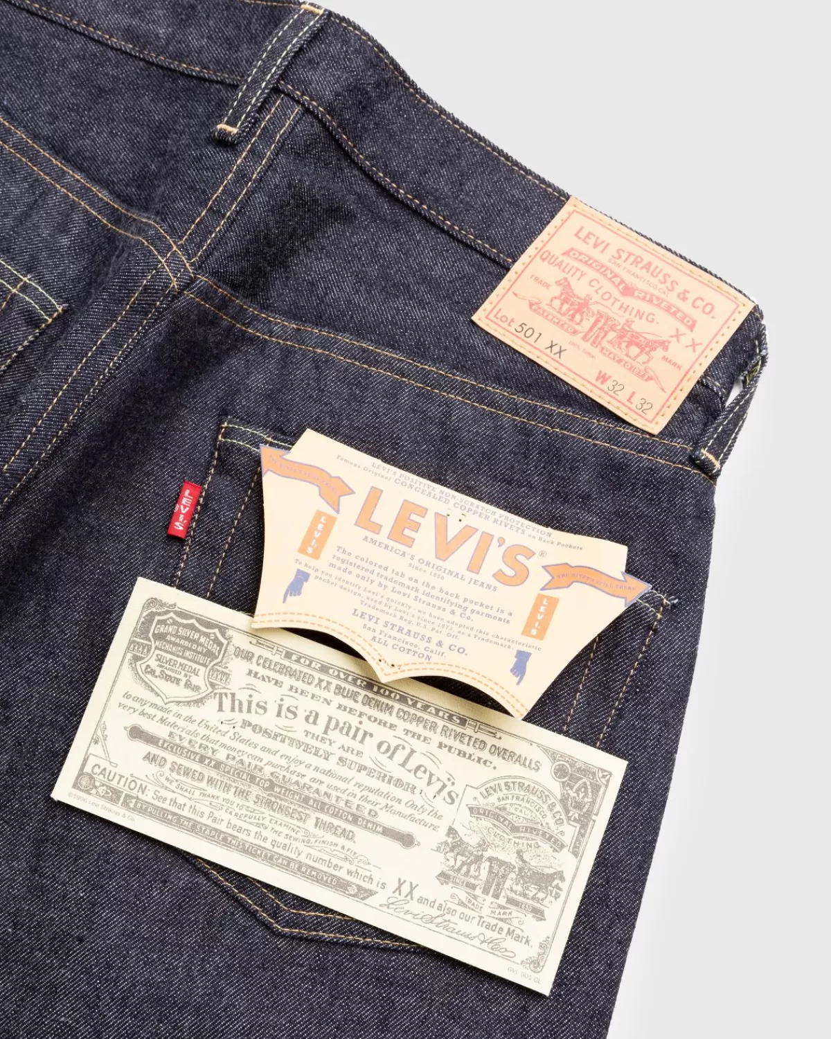 levis_1963_501_jeans_rigid_indigoblauw_6.webp Broek^Levi's 1963 501 Jeans Rigid Indigoblauw