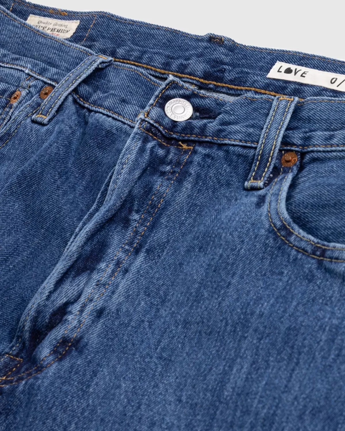 levis_x_highsnobiety_501_origineel_stonewash_blauw_8.webp Broek^Levi's X Highsnobiety 501 Origineel Stonewash Blauw
