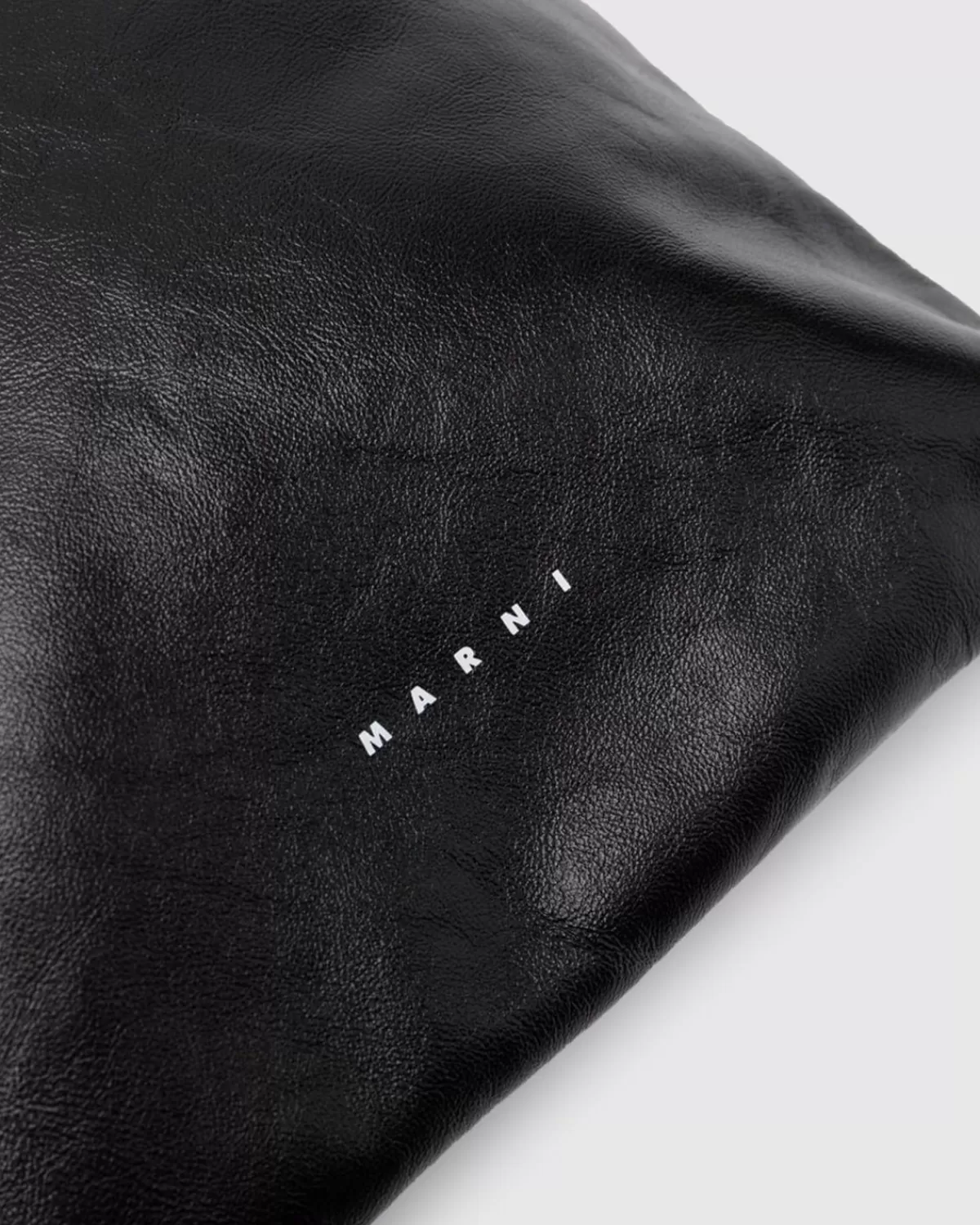 marni_schoudertas_met_trekkoord_blauw_3.webp Marni Schoudertas Met Trekkoord Blauw Shop