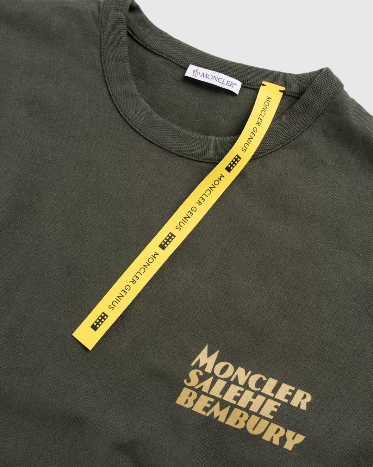 moncler_x_salehe_bembury_logo_tshirt_groen_4.webp Moncler X Salehe Bembury Logo T-Shirt Groen Flash Sale