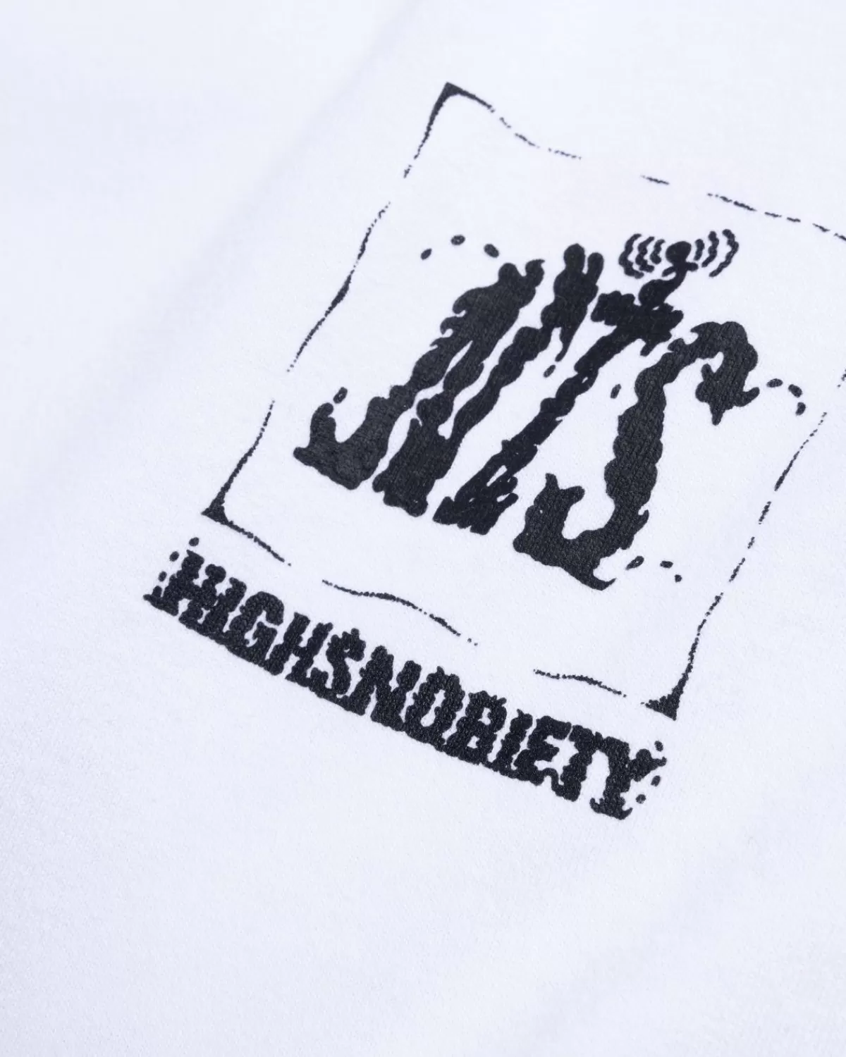 nts_x_highsnobiety_apple_tshirt_wit_3.webp NTS X Highsnobiety Apple T-Shirt Wit Outlet