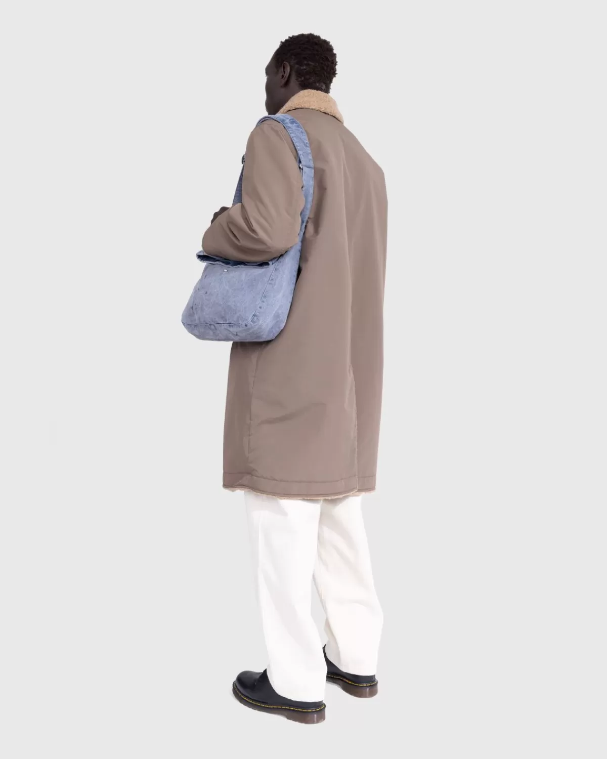 onze_erfenis__gewassen_denim_slingbag_zwart_4.webp Our Legacy Onze Erfenis - Gewassen Denim Slingbag Zwart Flash Sale