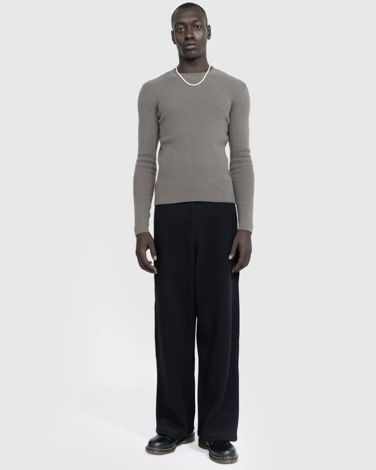 onze_erfenis_compacte_mollengrijze_superwol_met_ronde_hals_6.webp Gebreide Kleding^Our Legacy Onze Erfenis: Compacte Mollengrijze Superwol Met Ronde Hals