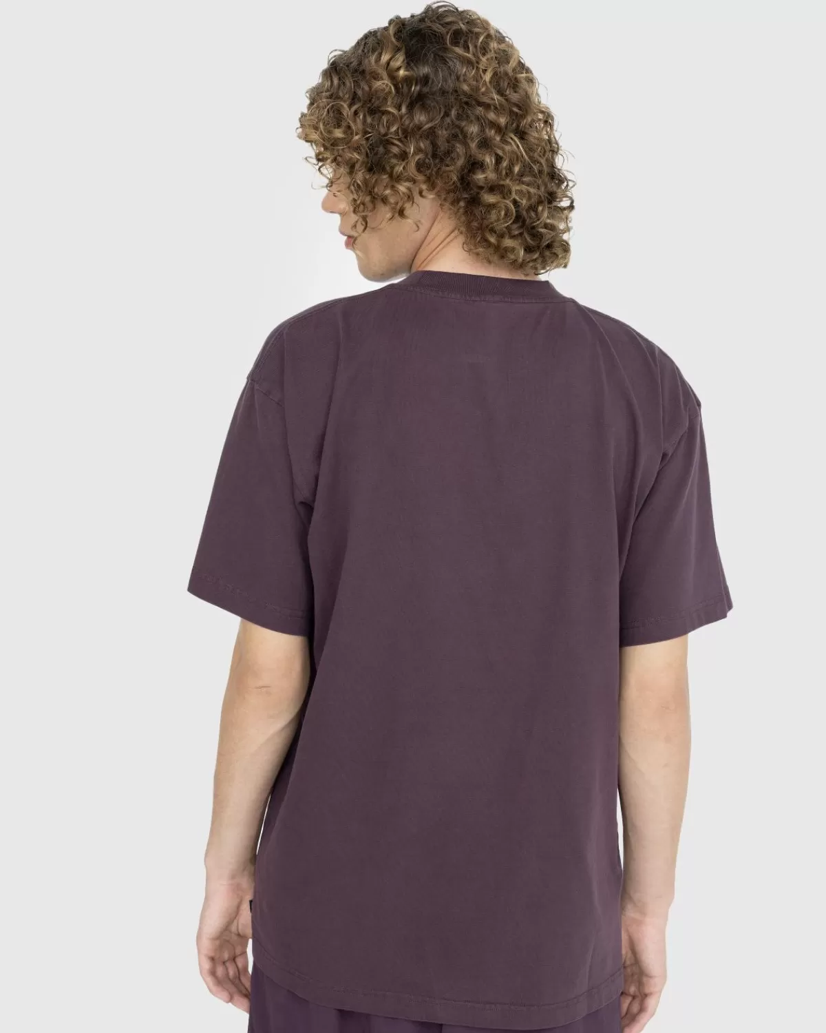 patta_basic_tshirt_met_gewassen_zak_pruim_perfect_1.webp Patta Basic T-Shirt Met Gewassen Zak Pruim Perfect Online