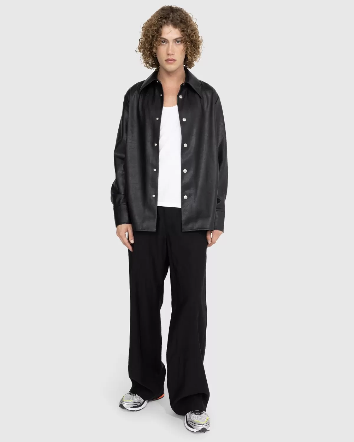 sefr_regenachtiger_overshirt_space_black_2.webp Bovenkleding^Séfr Sefr Regenachtiger Overshirt Space Black