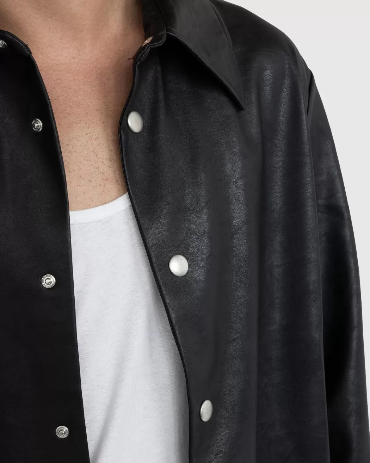 sefr_regenachtiger_overshirt_space_black_4.webp Bovenkleding^Séfr Sefr Regenachtiger Overshirt Space Black