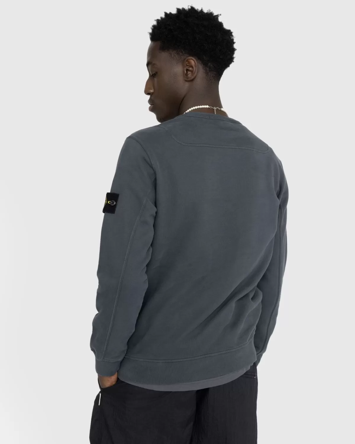 Gebreide Kleding^Stone Island - Garmentgeverfd Geborsteld Fleece Met Ronde Hals Loodgrijs