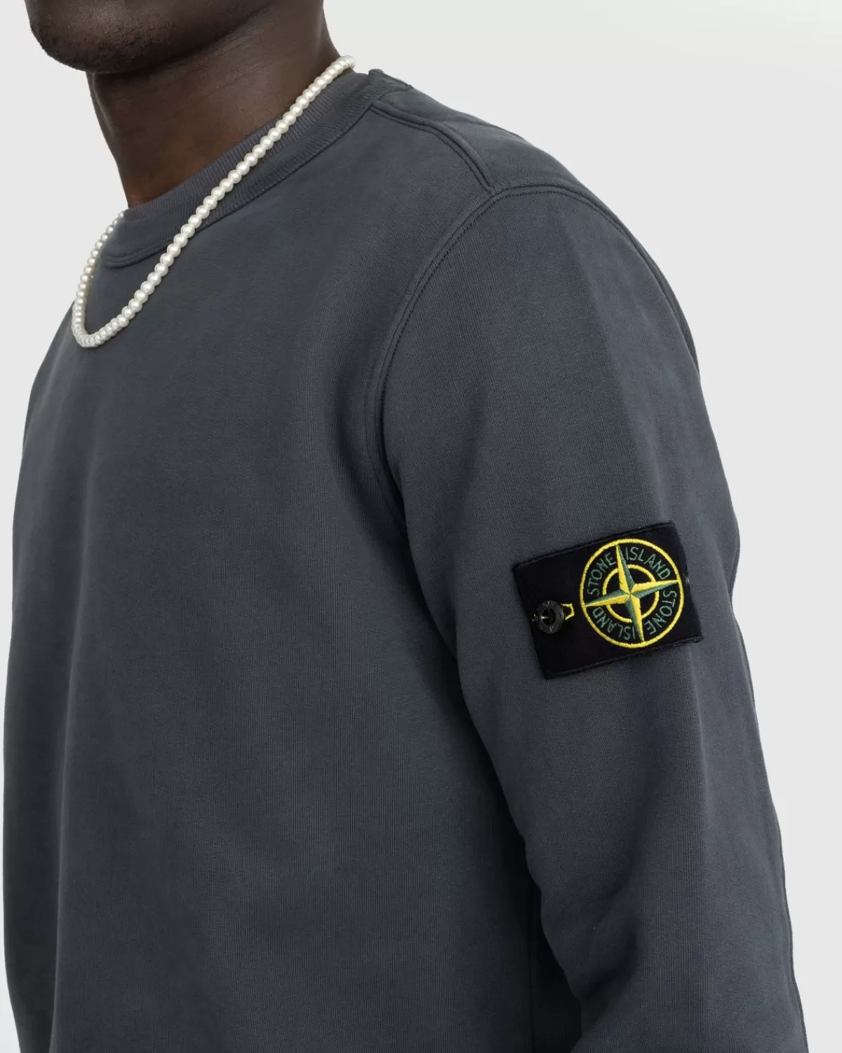 Gebreide Kleding^Stone Island - Garmentgeverfd Geborsteld Fleece Met Ronde Hals Loodgrijs