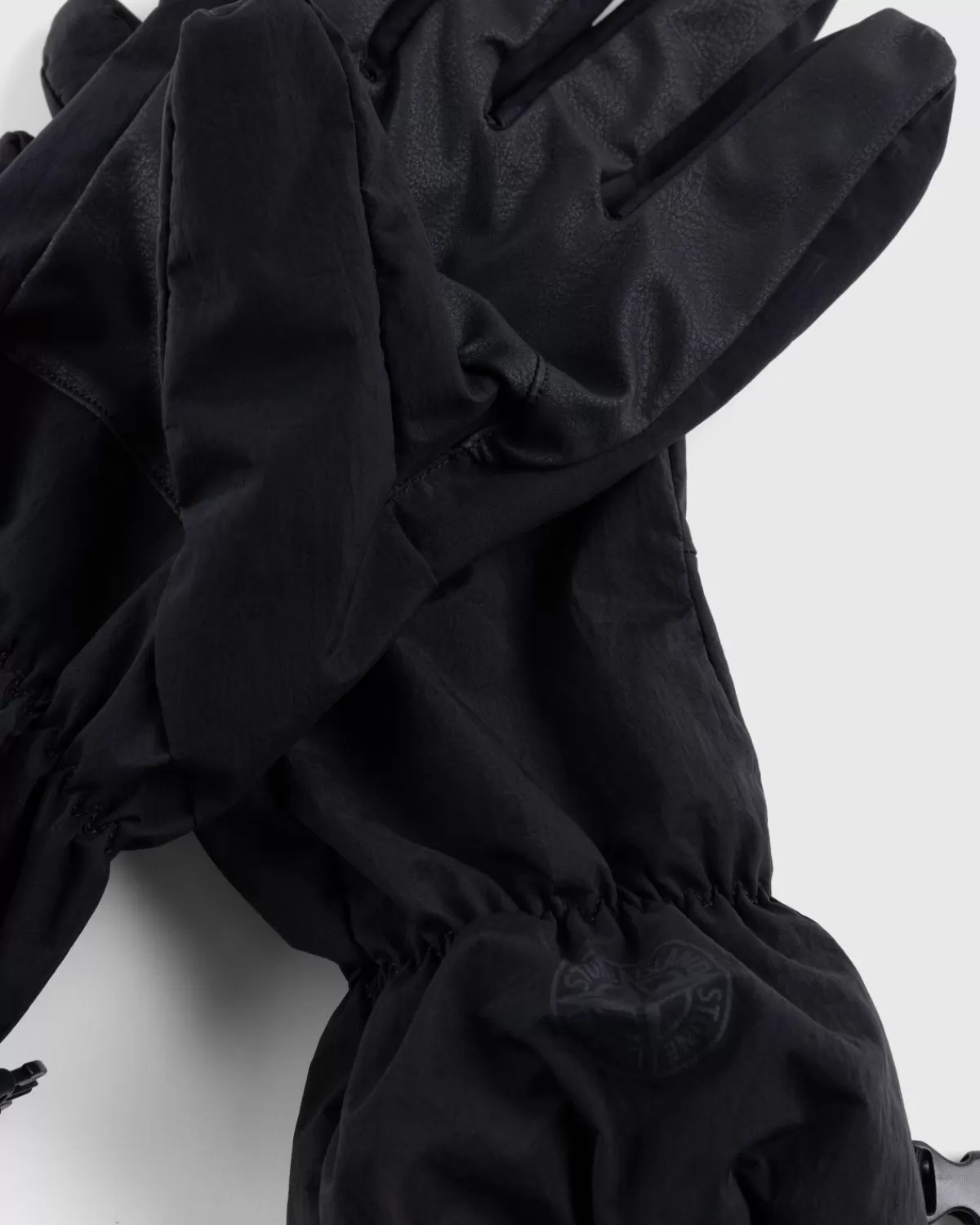 stone_island_nylon_metalen_handschoenen_zwart_2.webp Stone Island Nylon Metalen Handschoenen Zwart Fashion