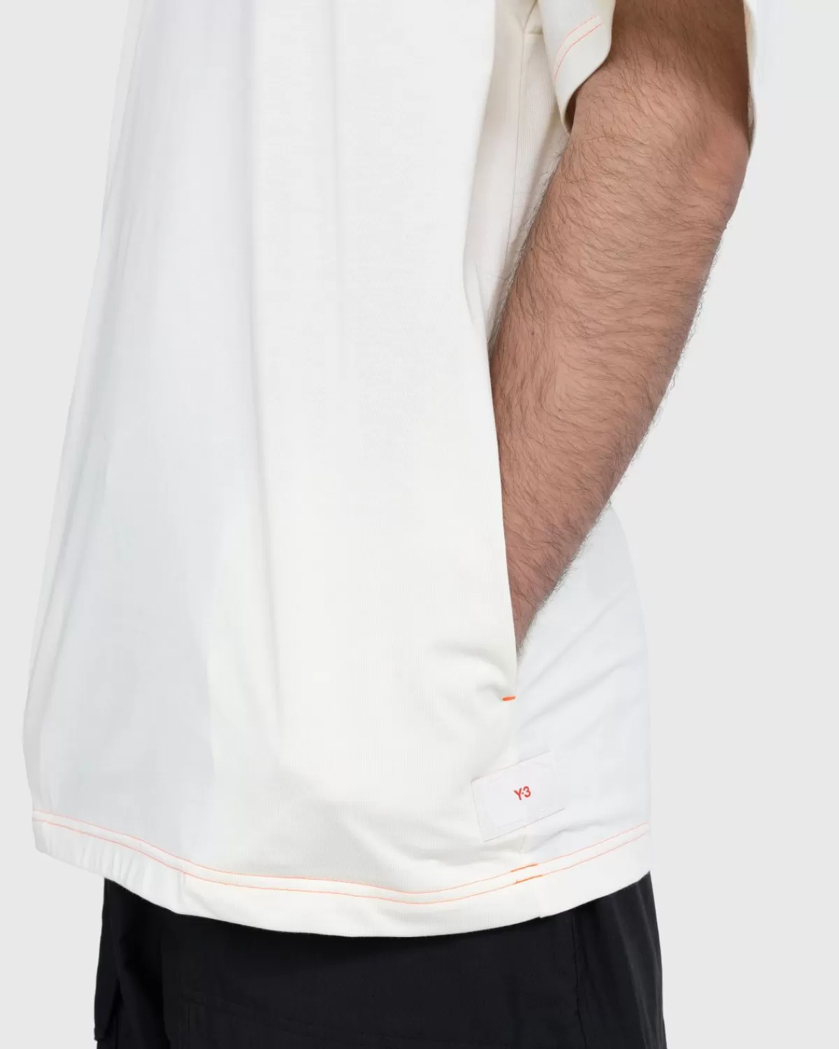 y3_tshirt_met_korte_mouwen_beige_2.webp Y-3 T-Shirt Met Korte Mouwen Beige Hot